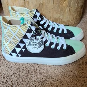 NWT Inkkas Hightop sneakers